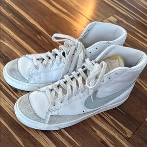 Blazer Mid '77 Vintage 'Like Mike'